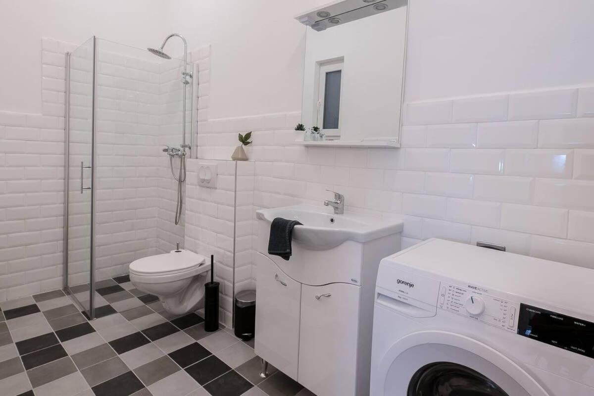 Central Brand New And Modern Apartment Budapest Exterior foto
